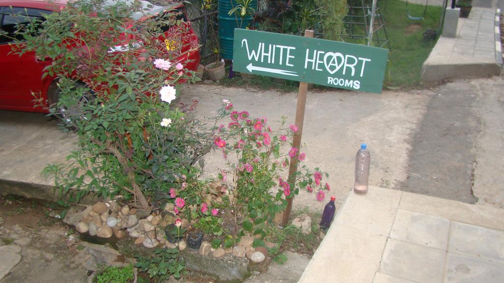 White Heart Hotel เอลลา ภายนอก รูปภาพ